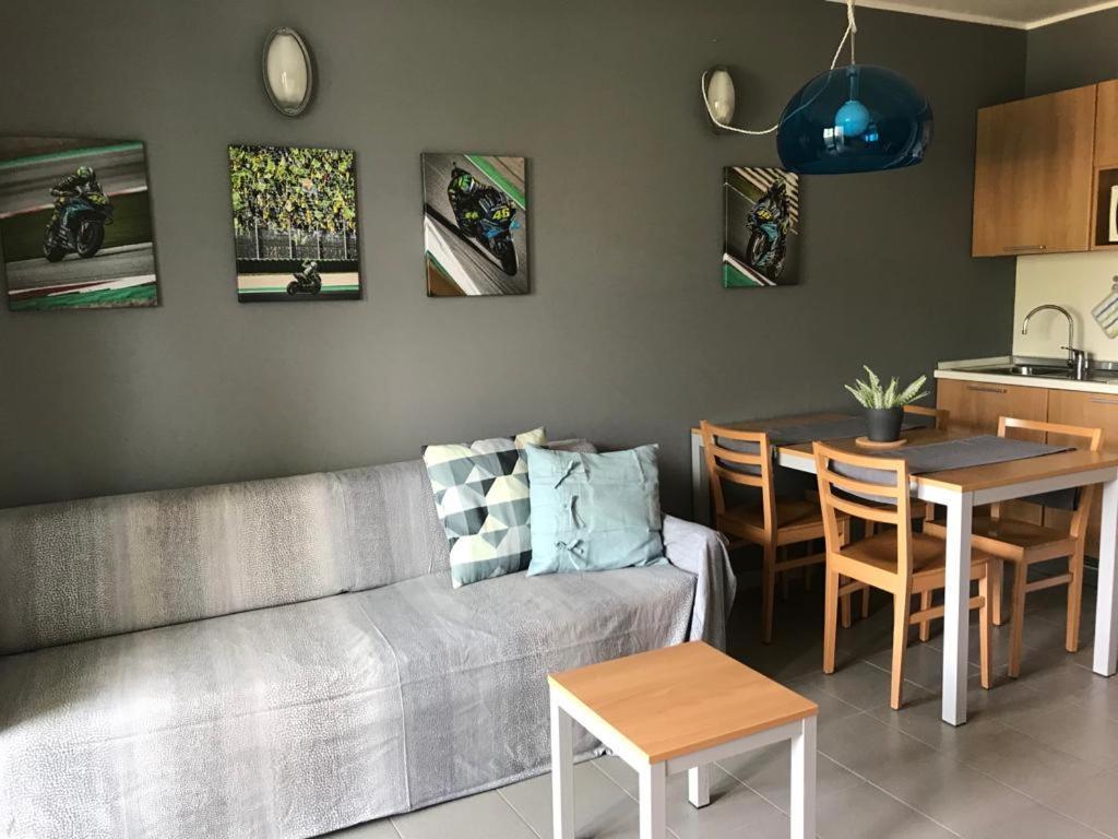 46 Vale C'E' Al Villaggio Olimpico Di Colle Sestriere Eksteriør billede