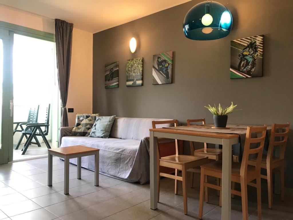 46 Vale C'E' Al Villaggio Olimpico Di Colle Sestriere Eksteriør billede