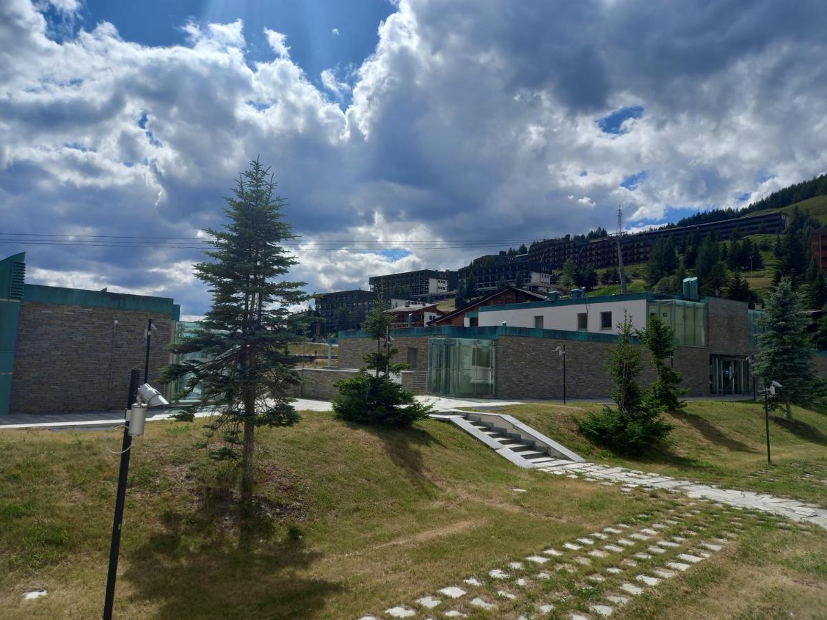 46 Vale C'E' Al Villaggio Olimpico Di Colle Sestriere Eksteriør billede